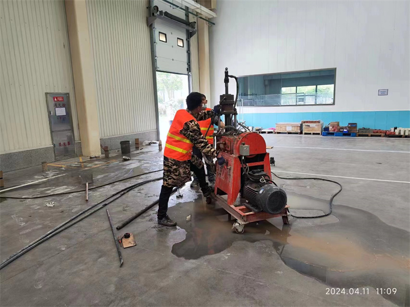 且末厂房地面下沉塌陷注浆加固施工